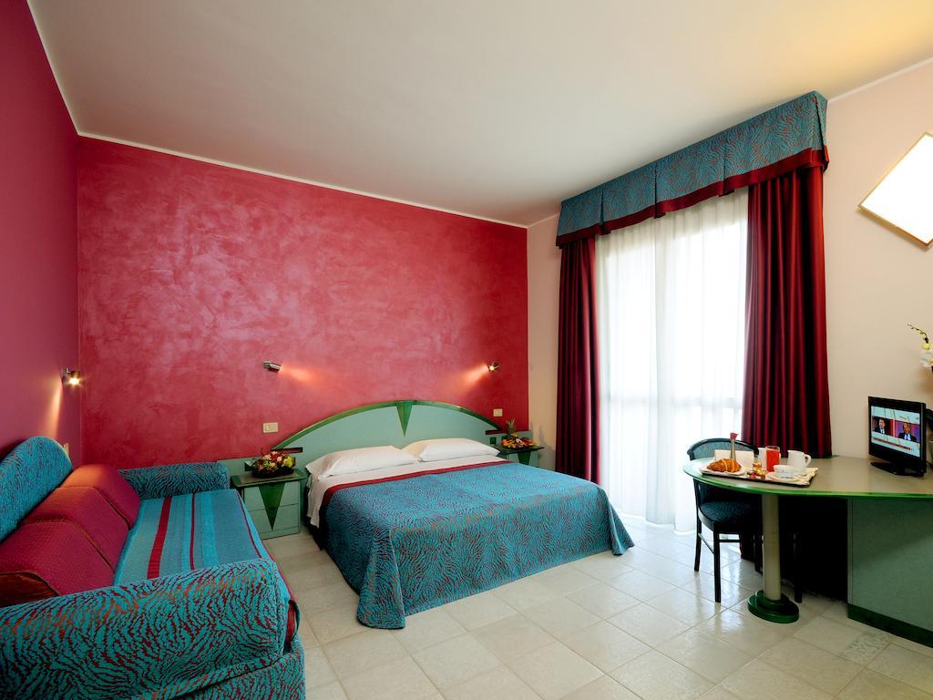 Serena Majestic Hotel Montesilvano Exterior photo