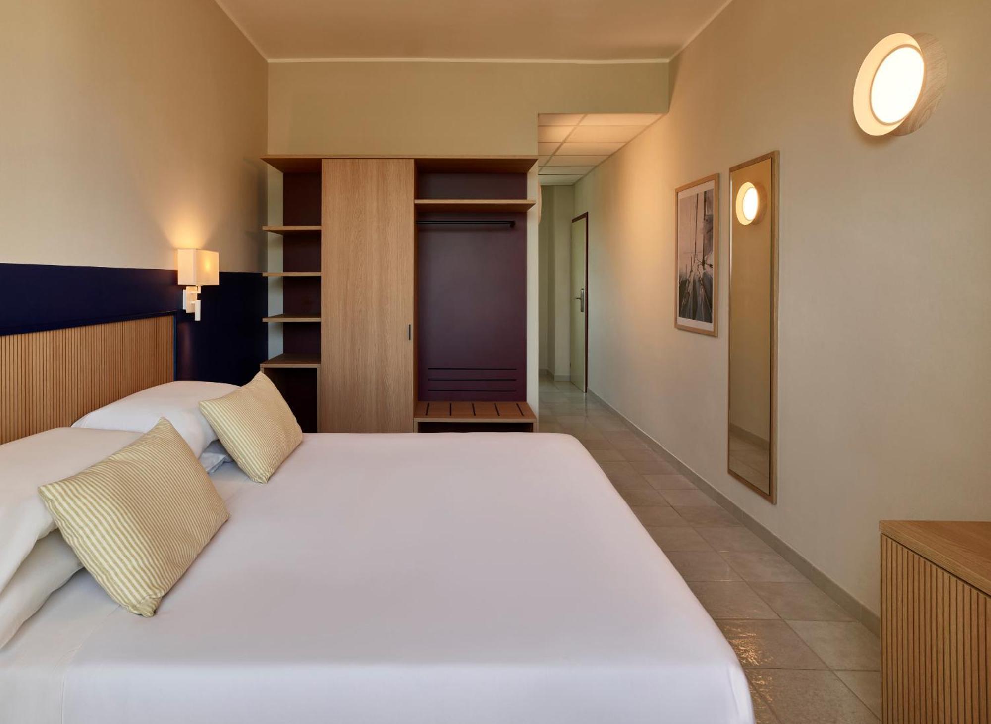 Serena Majestic Hotel Montesilvano Room photo