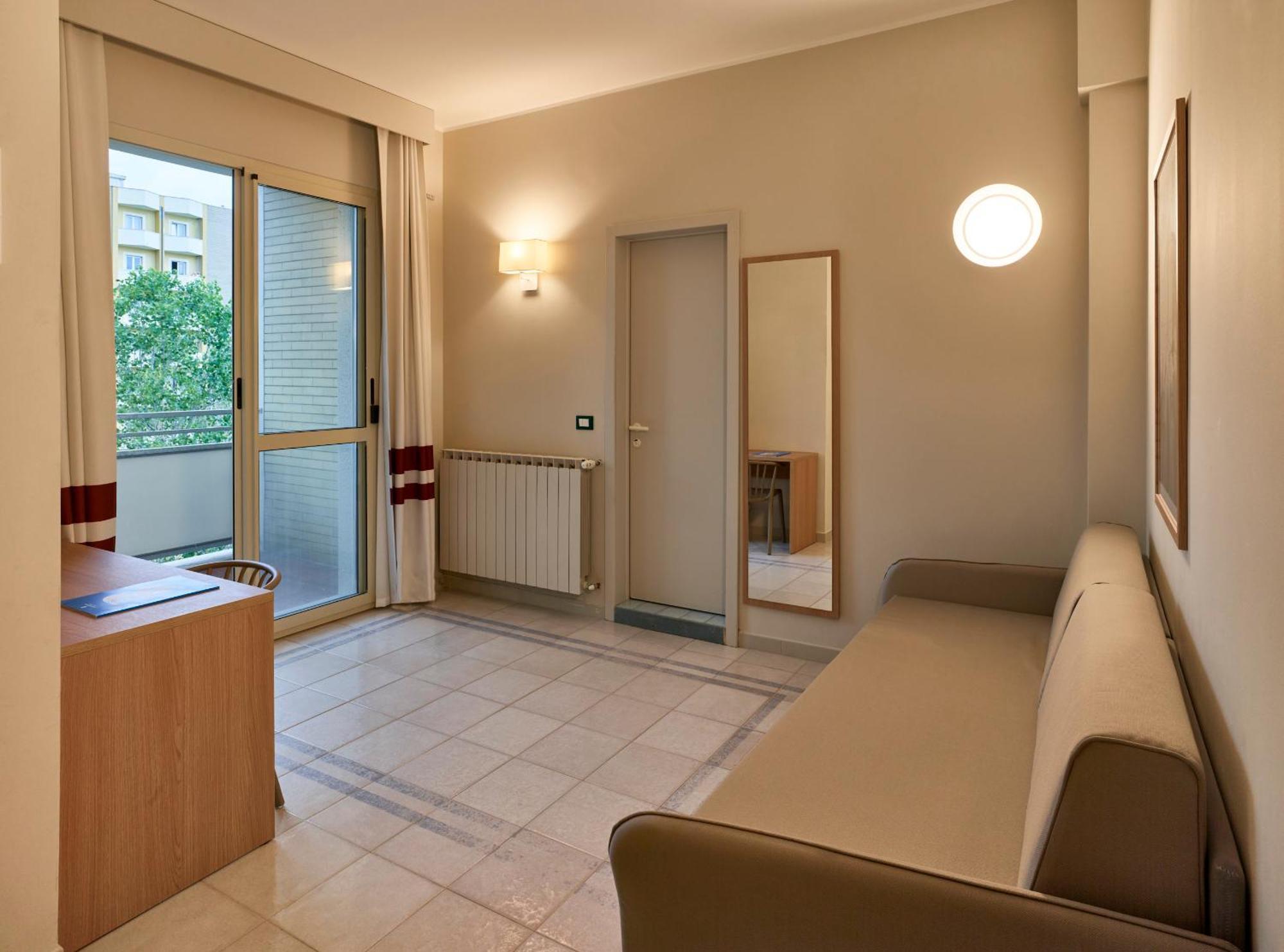 Serena Majestic Hotel Montesilvano Room photo